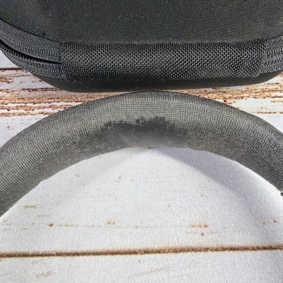 Bose QuietComfort 15 On-Ear Headphones Noise Cancelling Tested - Picture 3 of 7